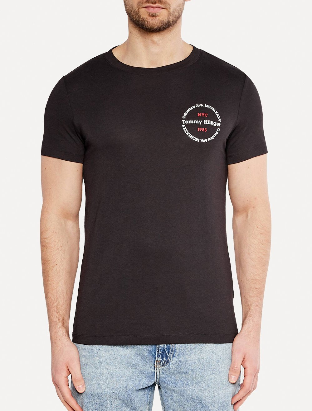 Camiseta Tommy Hilfiger Masculina Columbus Roundle Logo Preta