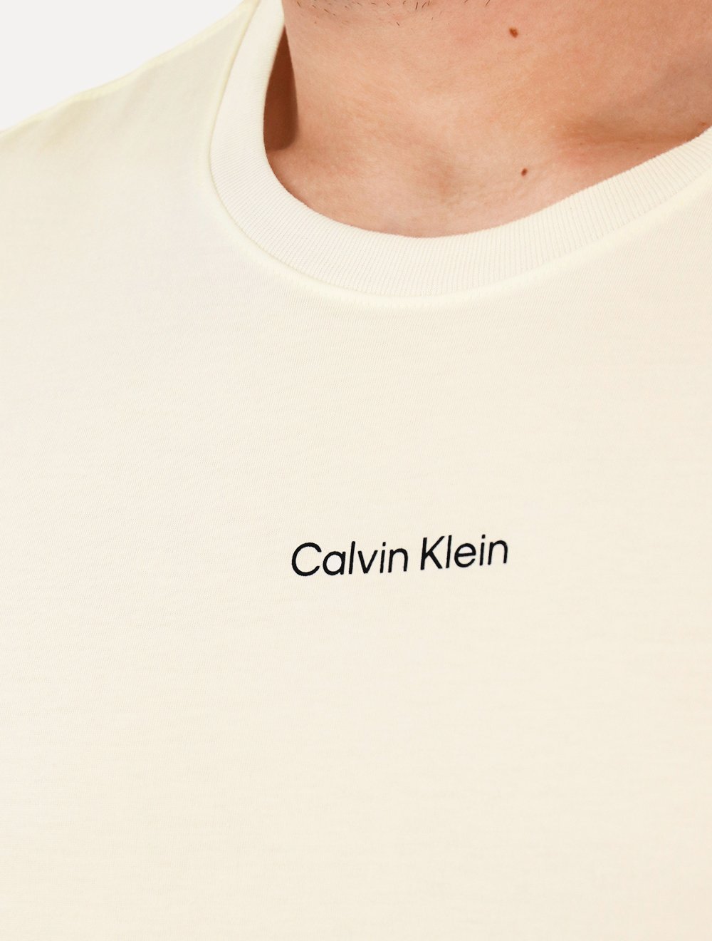 Camiseta Calvin Klein Masculina Institutional Logo Off-White