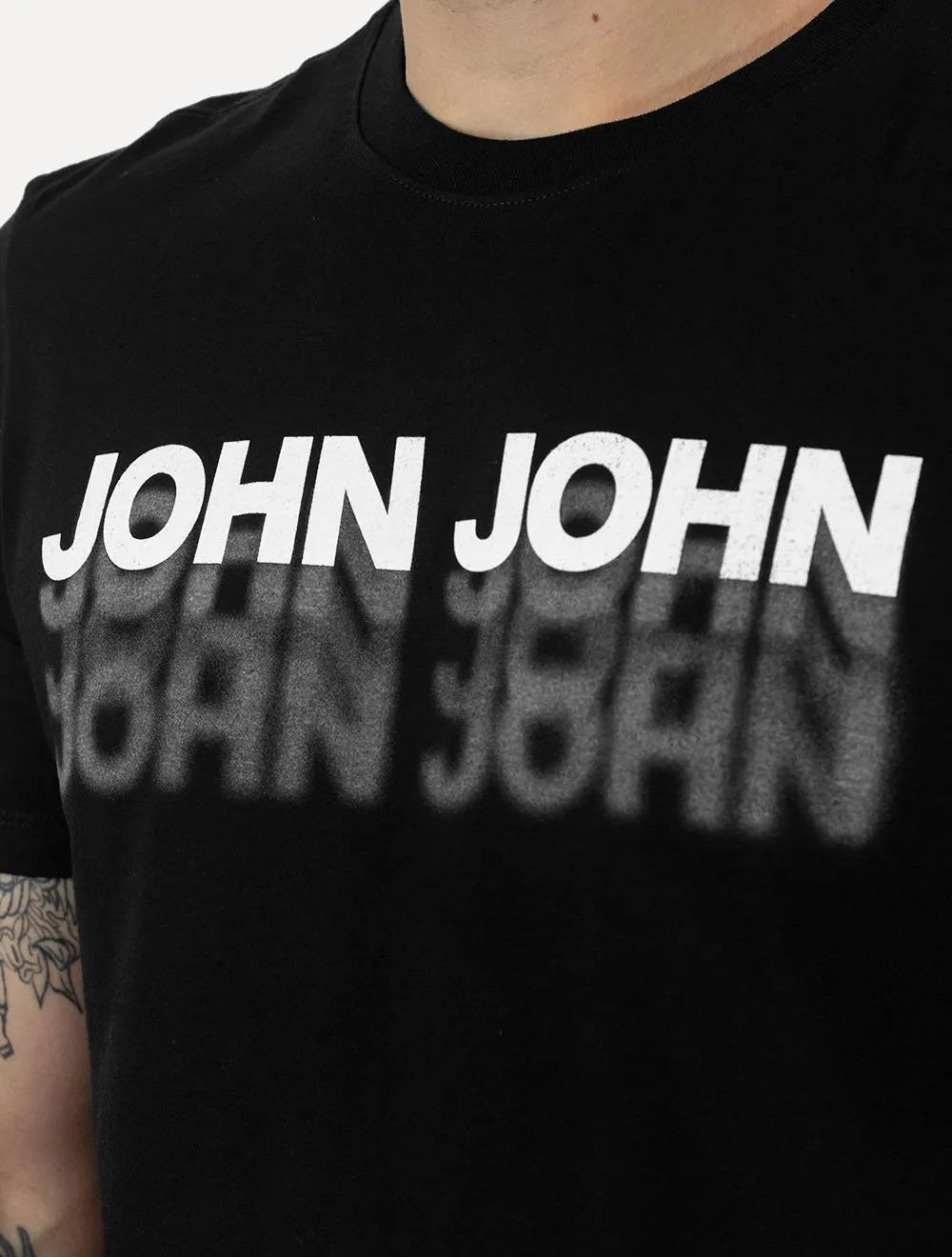 Camiseta John John Masculina Regular Logo Shadow Repeat Preta