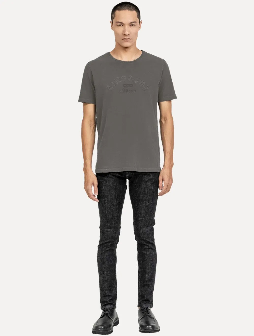Camiseta King & Joe Masculina Estonada Bordado Estd 2013 Cinza