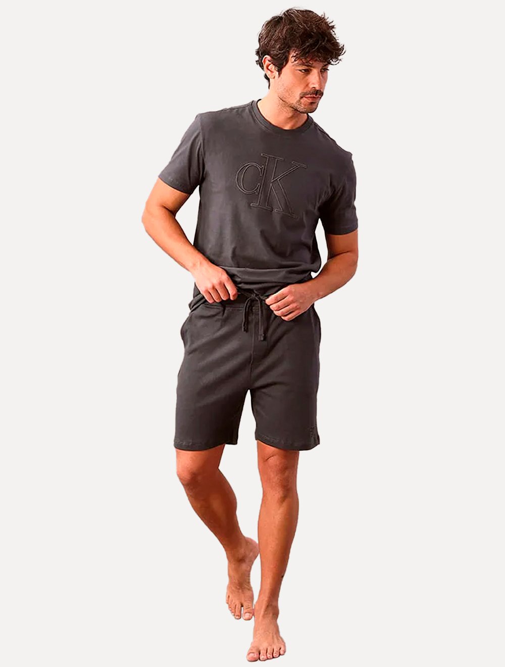 Bermuda Calvin Klein Masculina Suedine CK Logo Chumbo