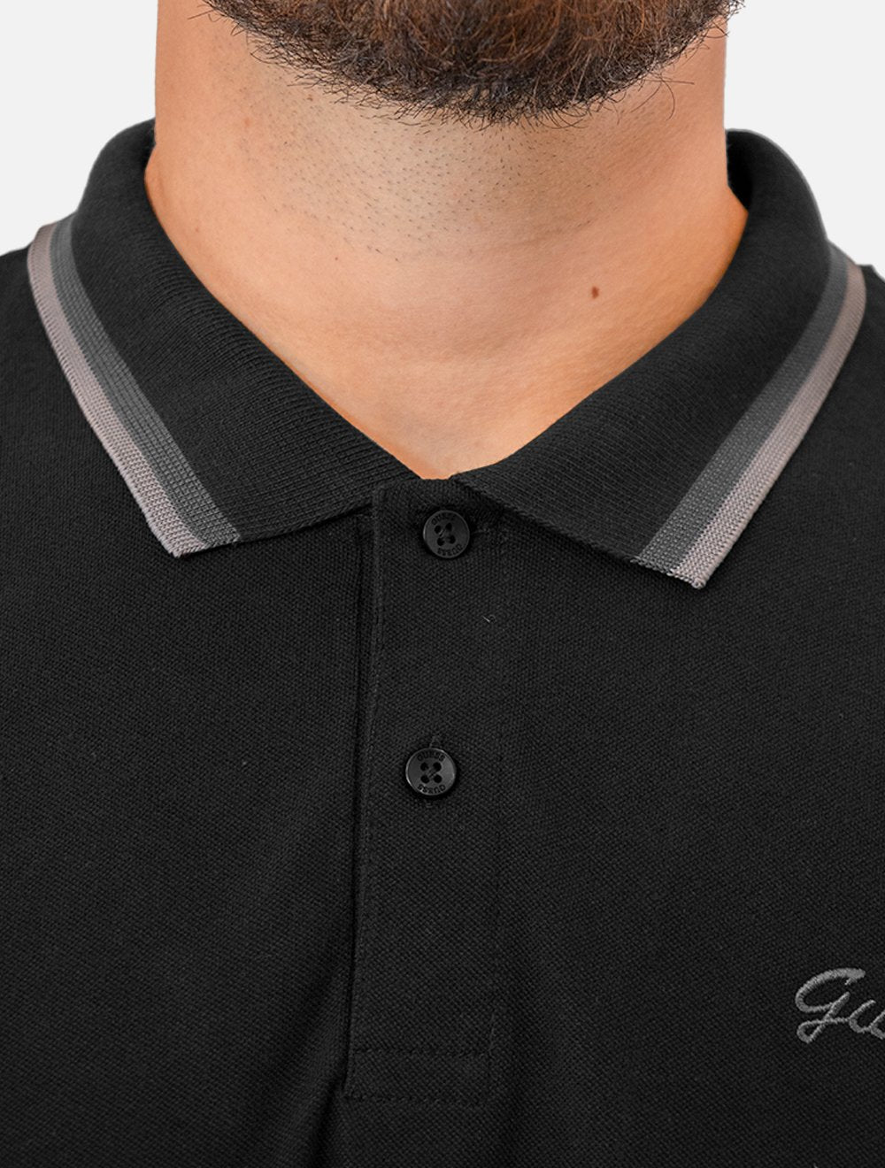 Polo Guess Masculina Piquet Friso Bordado Cursivo Preta