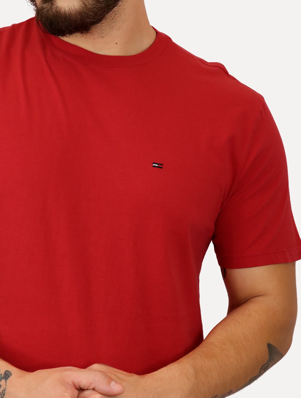 Camiseta Tommy Jeans Masculina Regular Jersey C-Neck Flag Vermelha