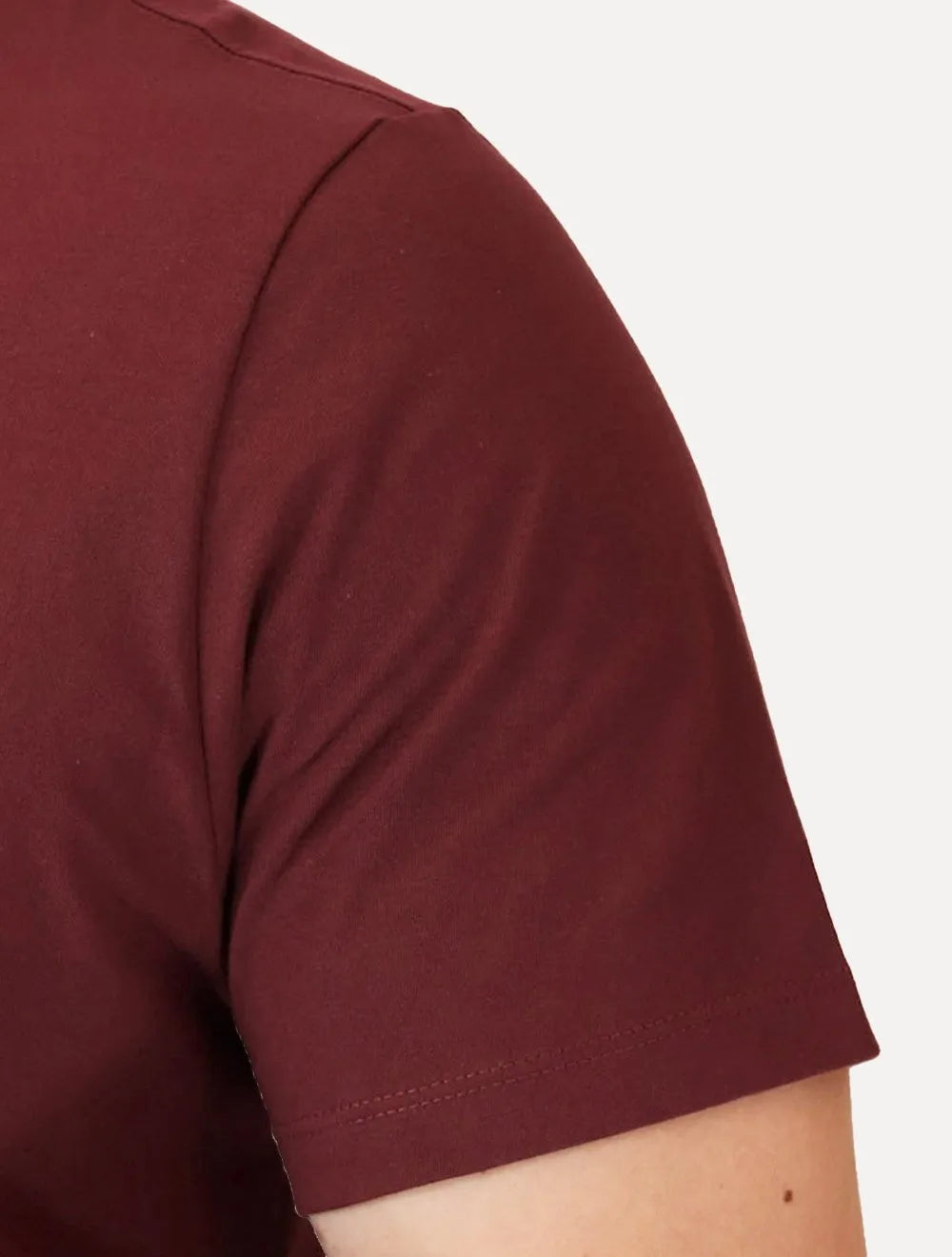 Camiseta Dudalina Masculina Essentials Modal Logo Vinho