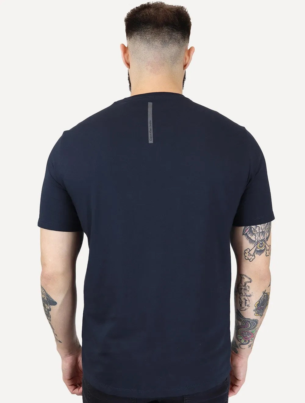 Camiseta Calvin Klein Jeans Masculina Light Omega Logo Azul Marinho