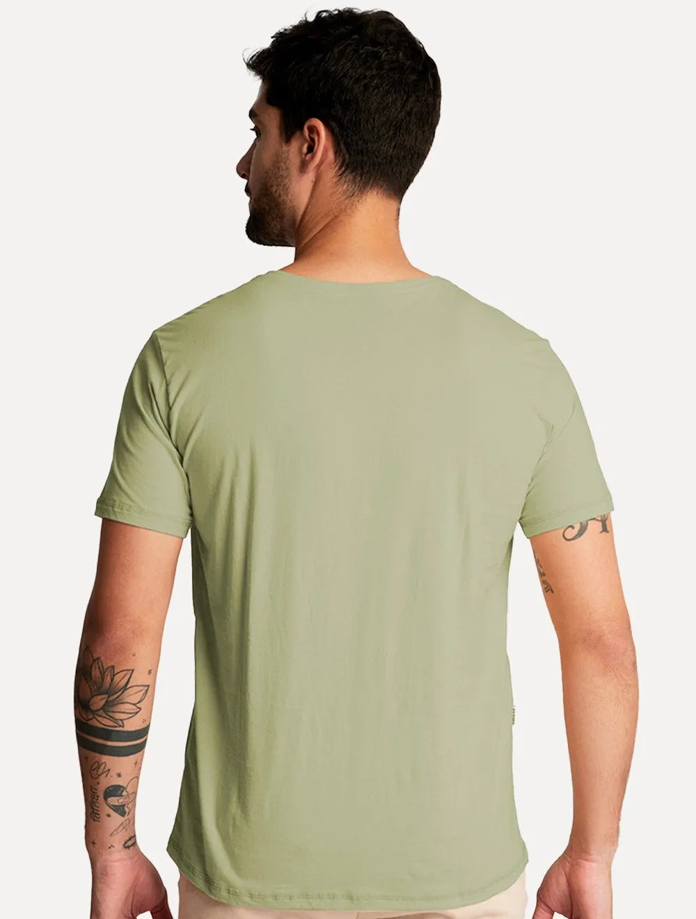 Camiseta King & Joe Masculina Botão Pima Touch Henley Verde Oliva