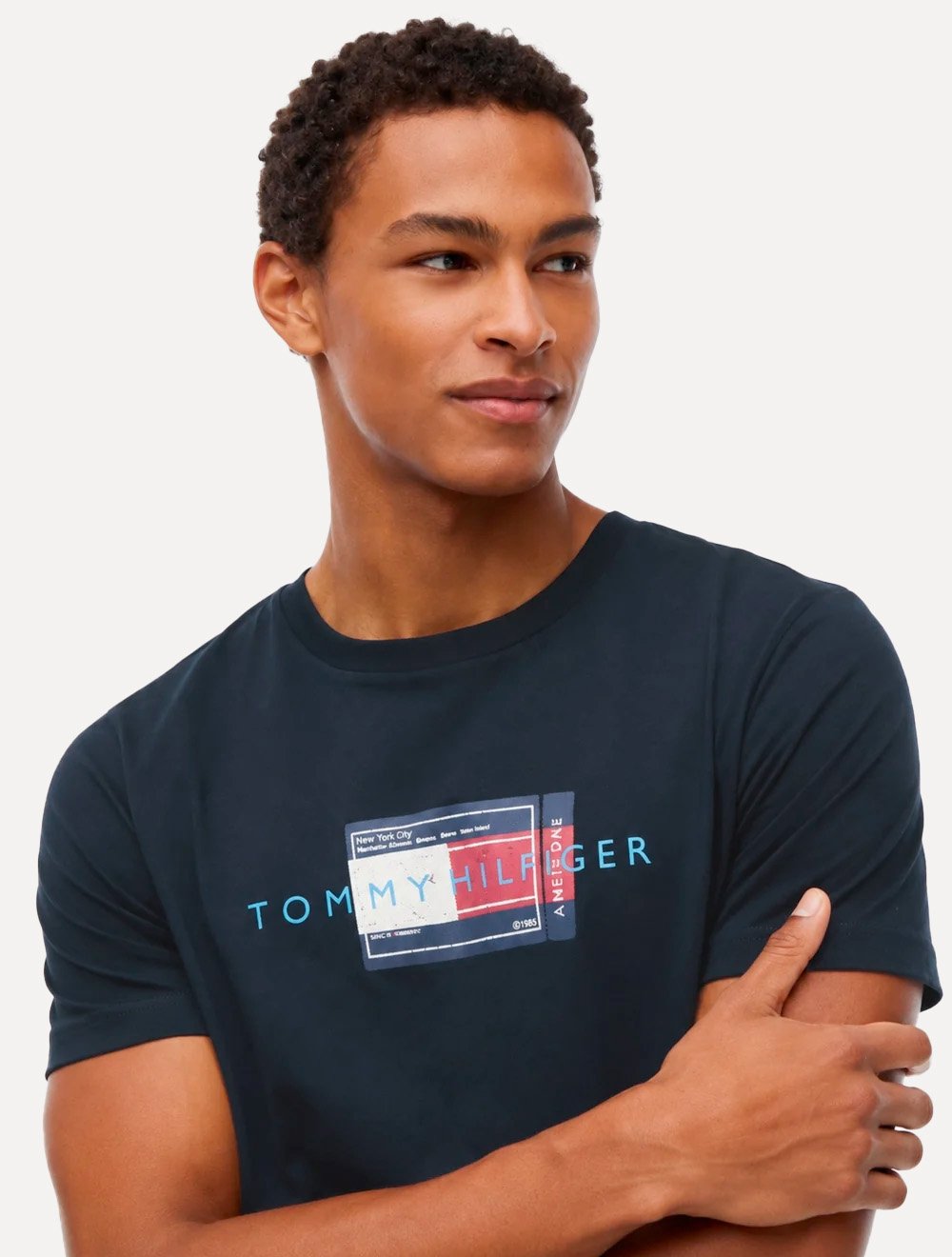 Camiseta Tommy Hilfiger Masculina Ticket Graphic NYC Azul Marinho