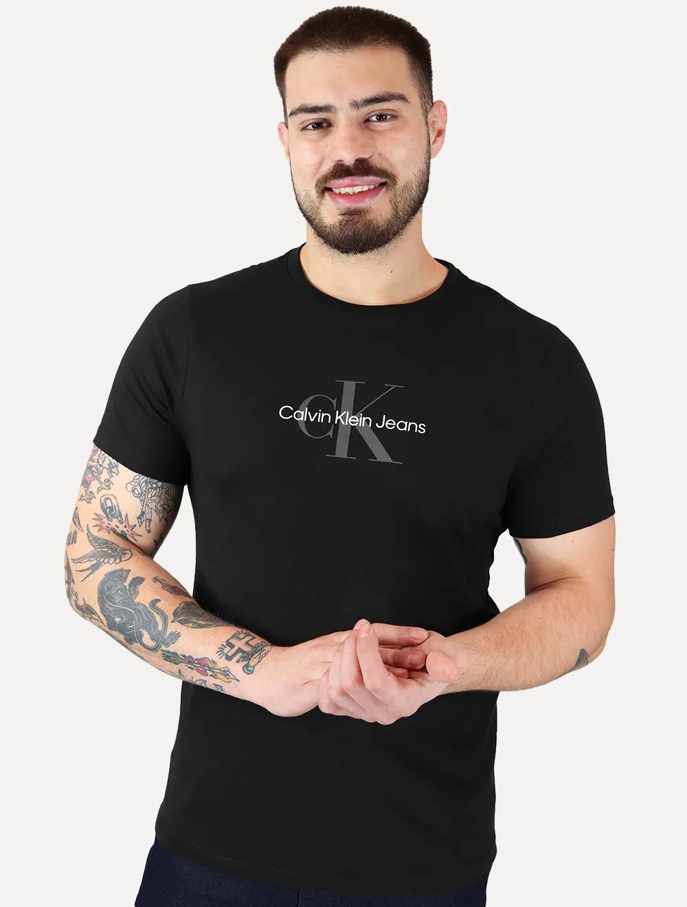 Camiseta Calvin Klein Jeans Masculina New Re Issue Frontal Logo Preta