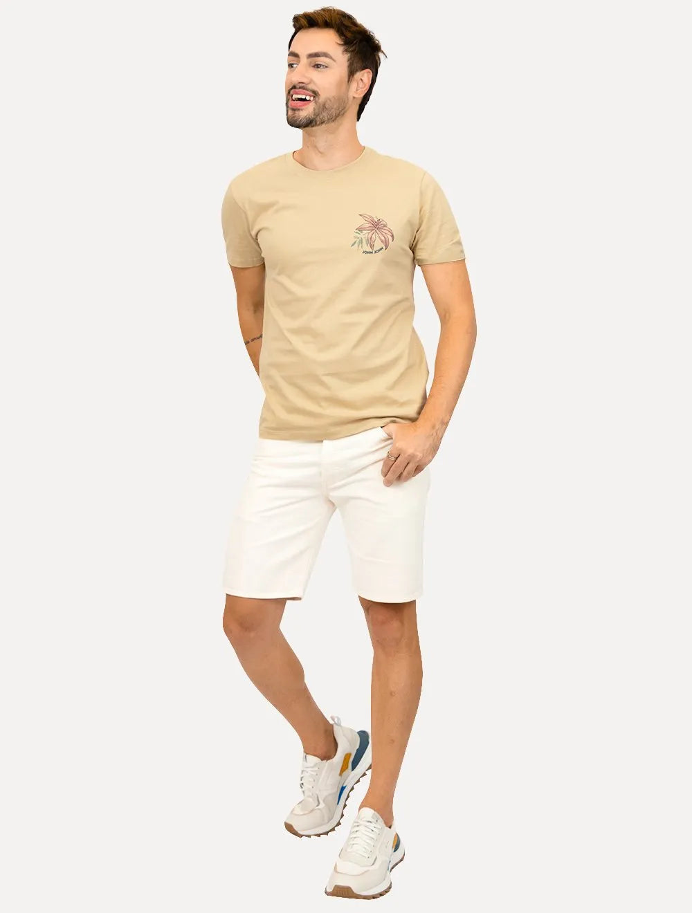 Camiseta John John Masculina Slim Island Flower Caqui Médio