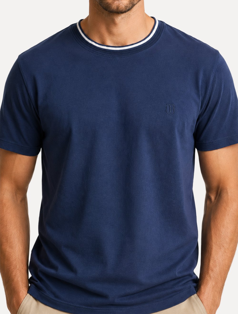 Camiseta Individual Masculina Comfort Malhar Gola Friso Logo Bordado Azul Marinho