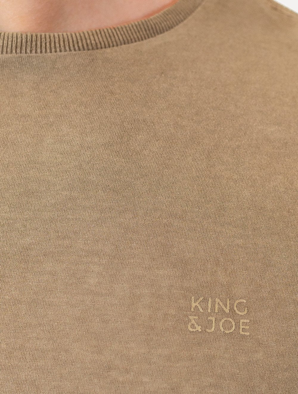 Camiseta King & Joe Masculina Estonada Basic Mono Small Logo Marrom