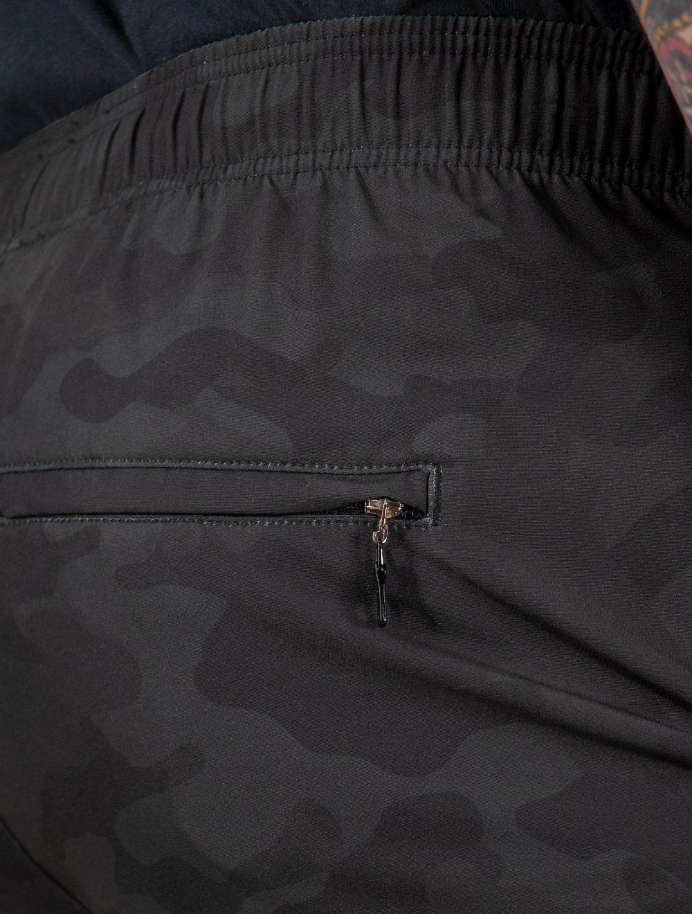 Short Reserva D'Água Beachwear Estampado Camuflado Fla Preto