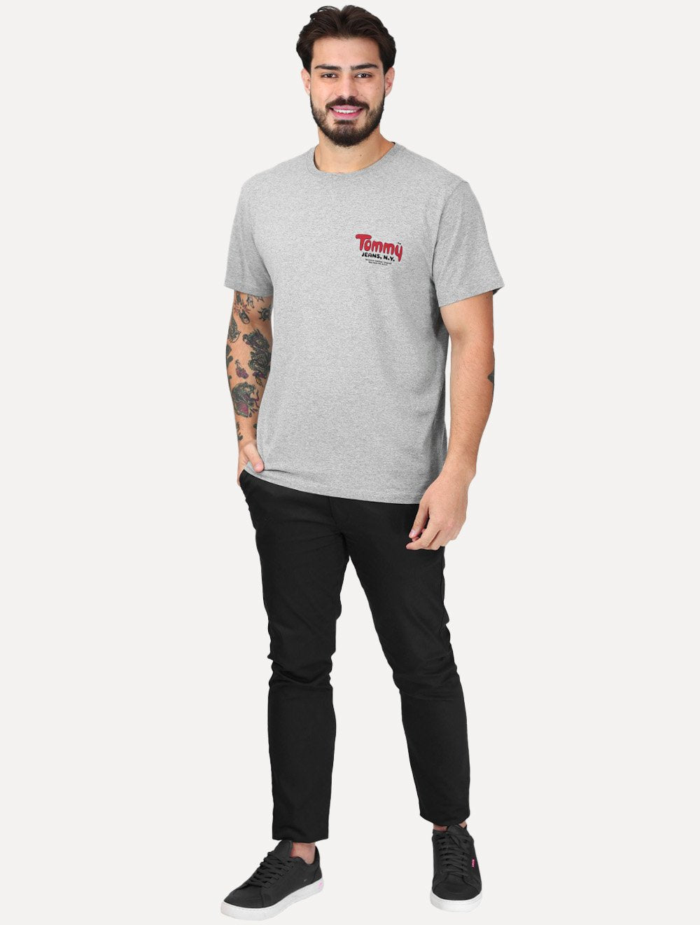 Camiseta Tommy Jeans Masculina Slim Font Play Cinza