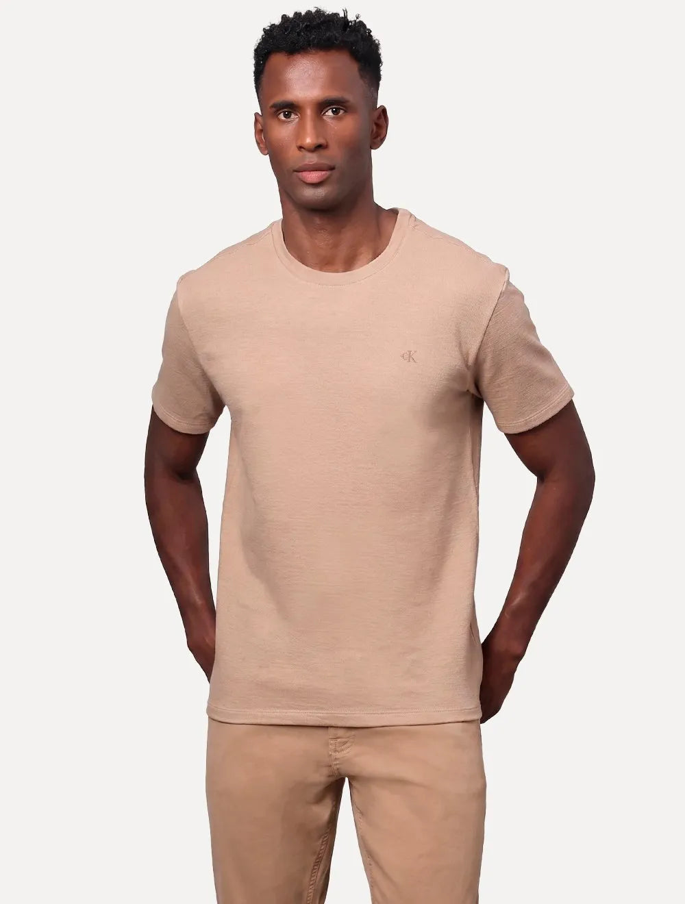 Calça Calvin Klein Jeans Masculina Slim Color Sarja Stretch Cáqui Médio