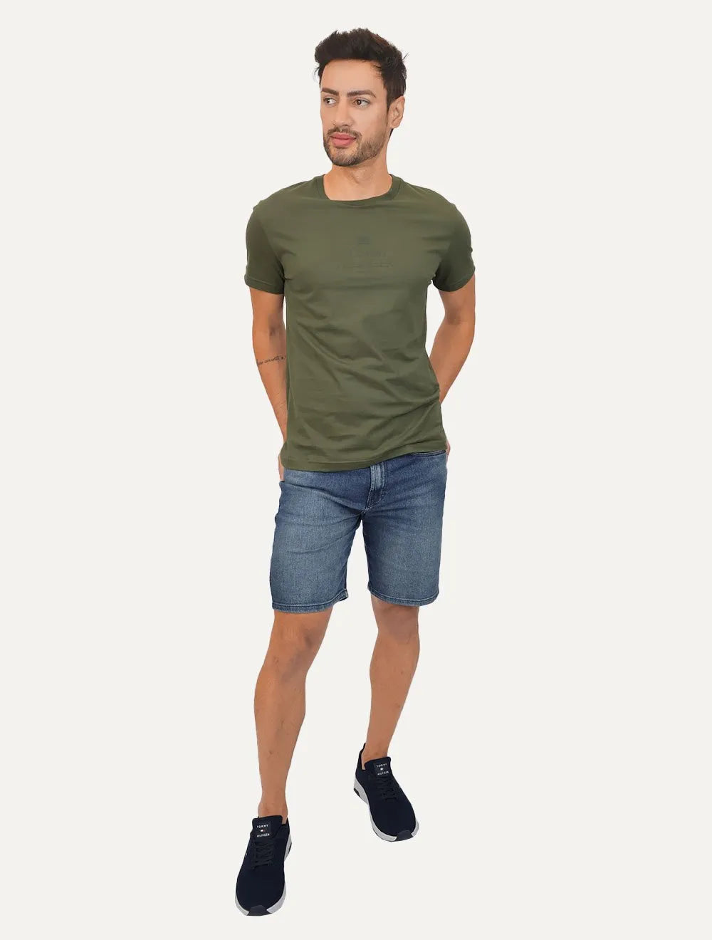 Camiseta Tommy Hilfiger Masculina Mid Embroidered Chest Verde Militar