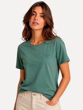 Camiseta Guess Feminina Chest Rubber Logo Verde Escuro