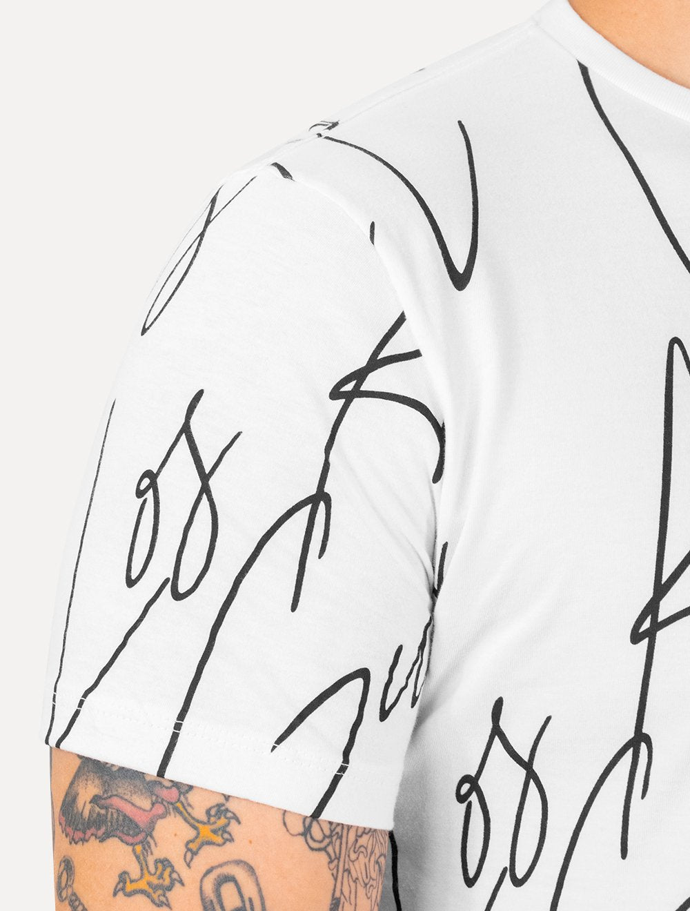 Camiseta Guess Masculina Full Lettering Branca