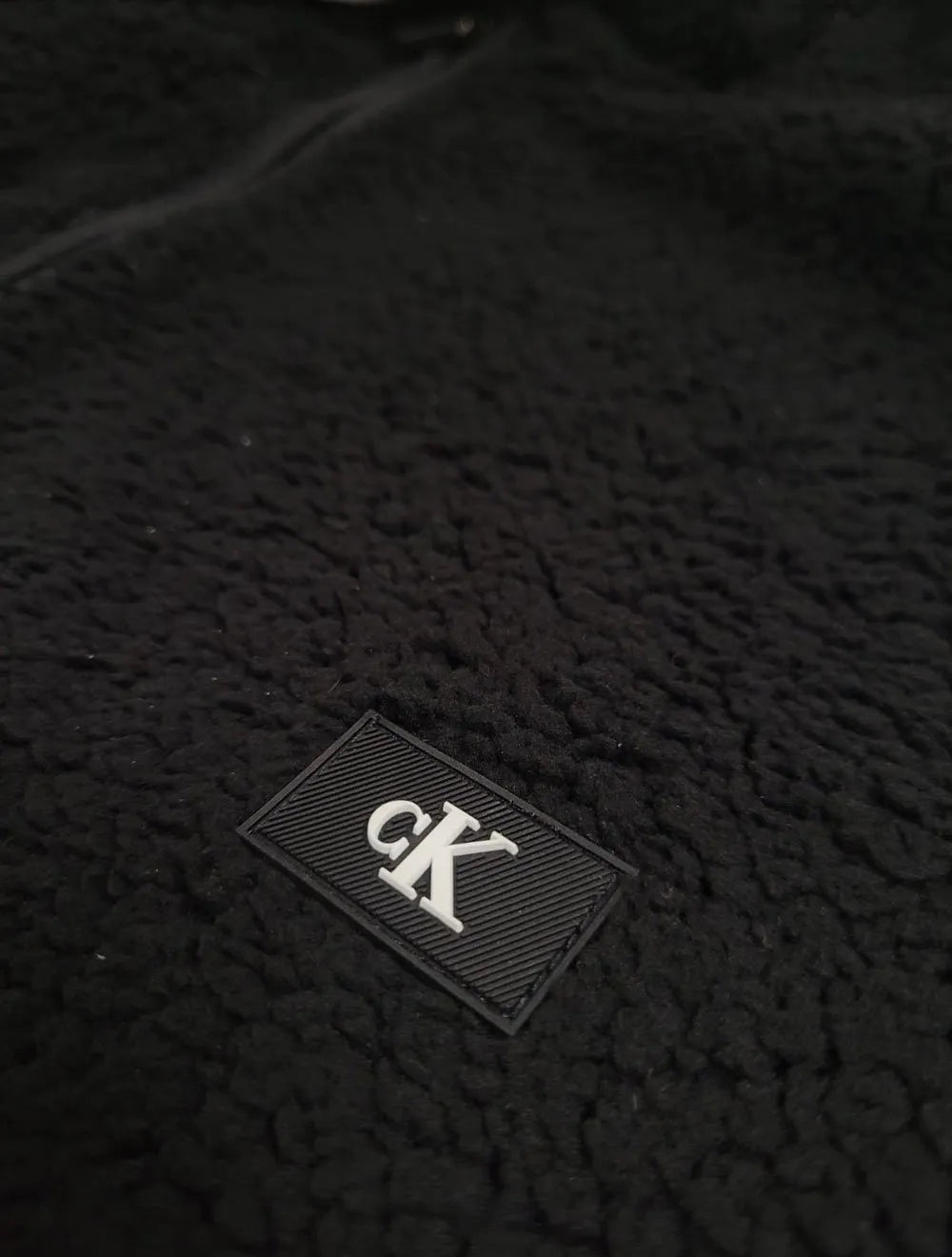 Blusa Calvin Klein Jeans Masculina Sherpa CK Logo Preta