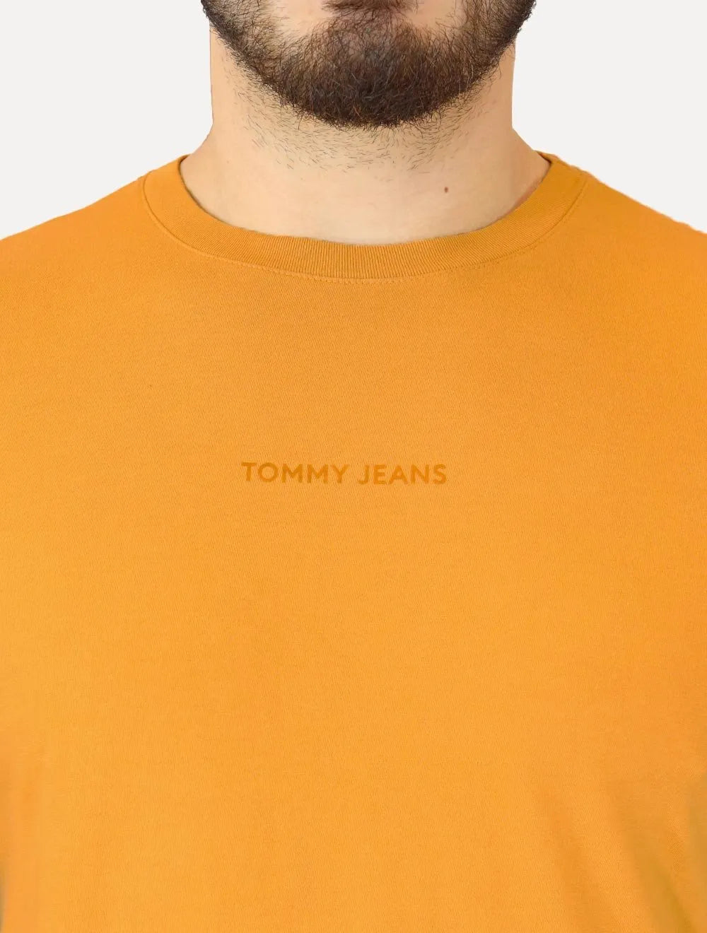 Camiseta Tommy Jeans Masculina Linear Gel Mostarda