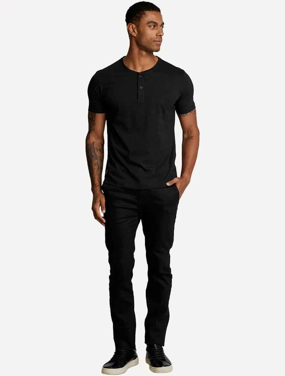 Camiseta King & Joe Masculina Botão Pima Touch Henley Preta