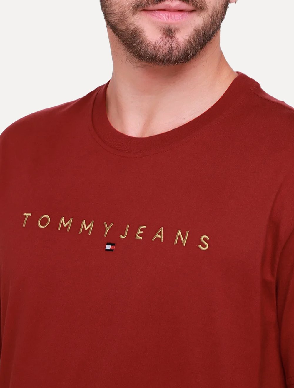 Camiseta Tommy Jeans Masculina Core Linear Gold Logo Vermelho Escuro