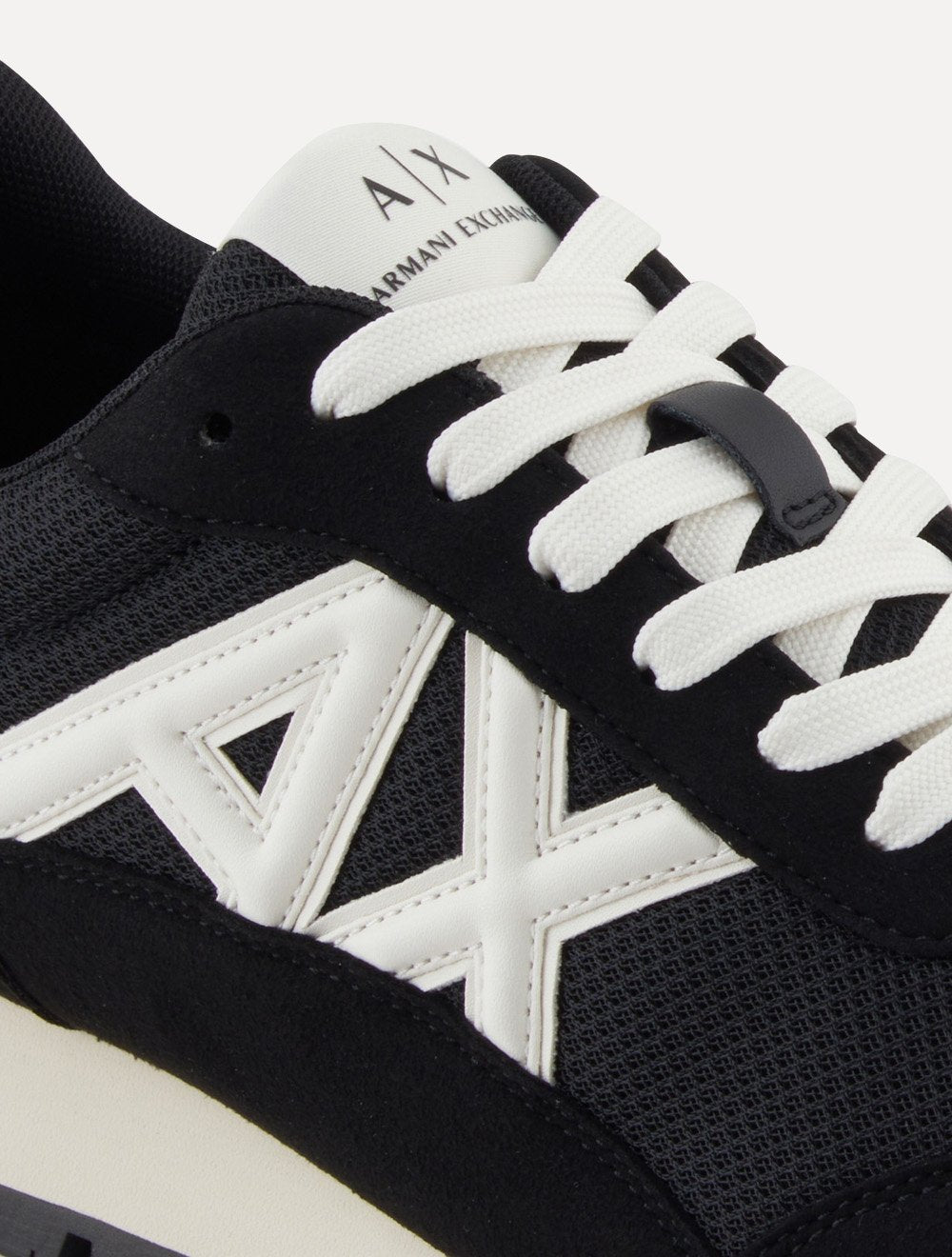 Tênis Armani Exchange Masculino Contrastantes AX Logo Preto