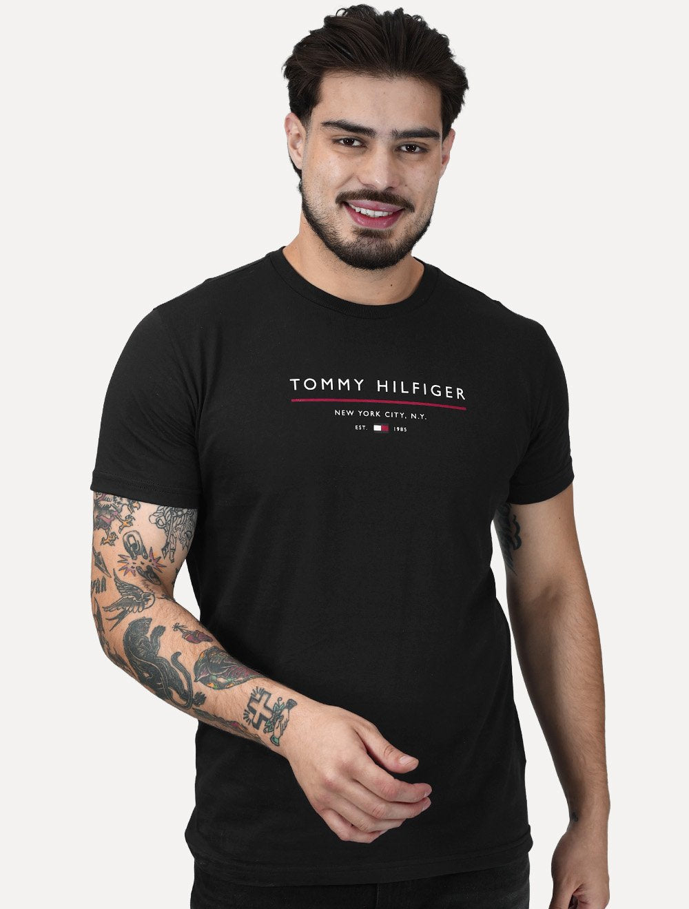 Camiseta Tommy Hilfiger Masculina Brand Love Big New Logo Preta