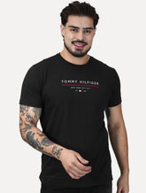Camiseta Tommy Hilfiger Masculina Brand Love Big New Logo Preta