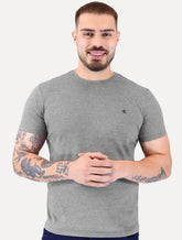Camiseta Calvin Klein Jeans Masculina CK Bordado Peito Cinza Mescla