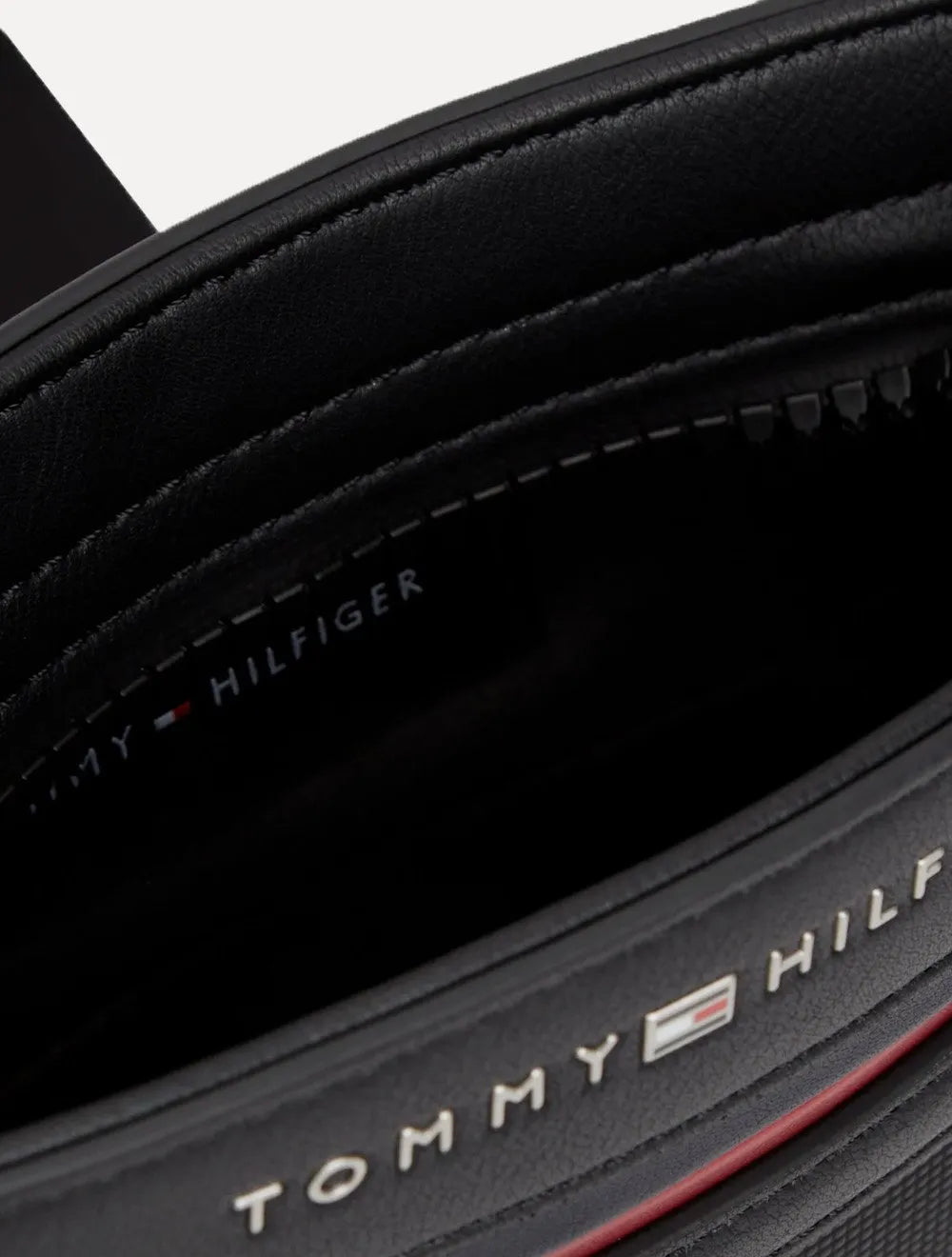Bolsa Tommy Hilfiger Masculina Foundaiton Mini Reporter Preta