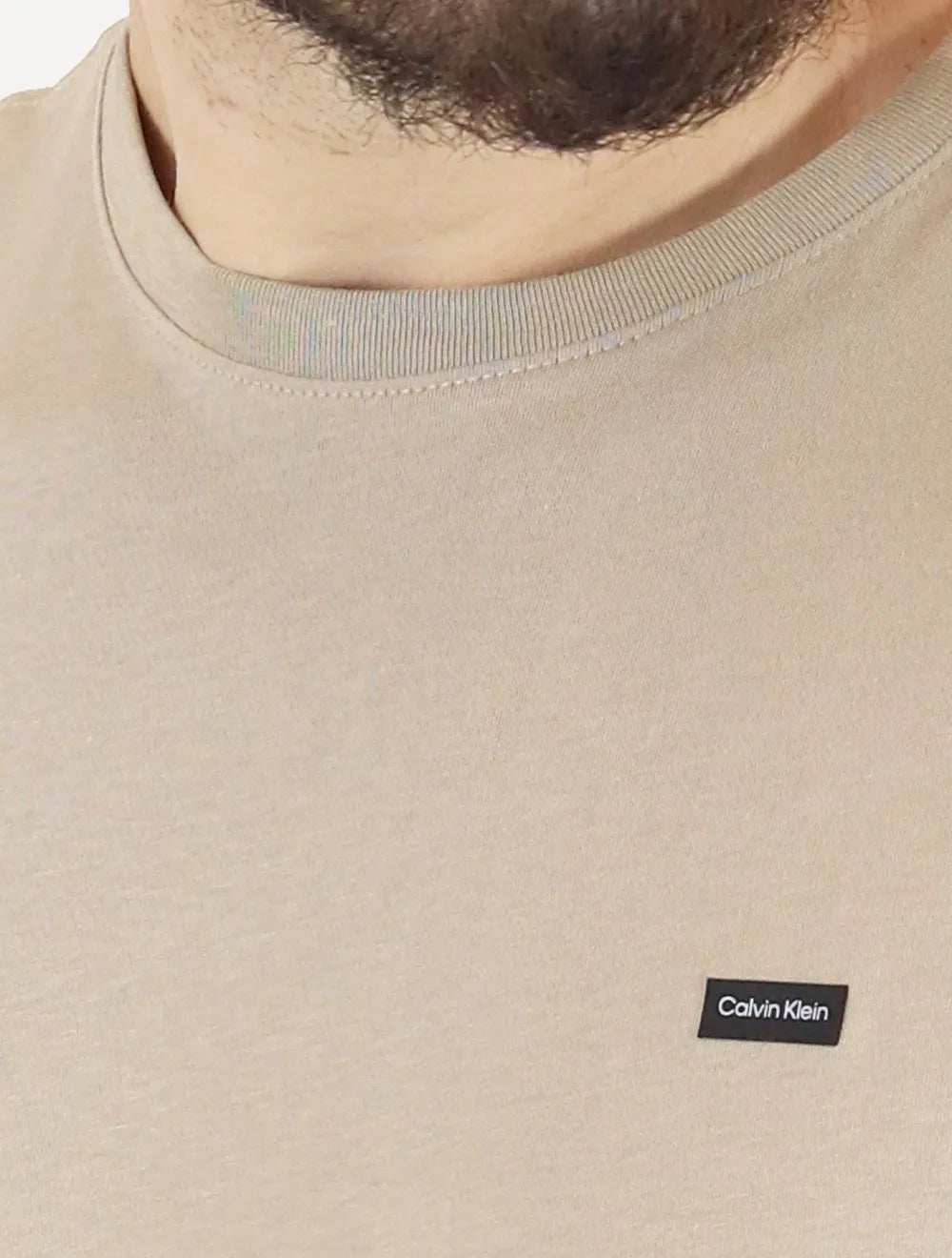 Camiseta Calvin Klein Jeans Masculina Egyptian Cotton Rubber Patch Cáqui Médio