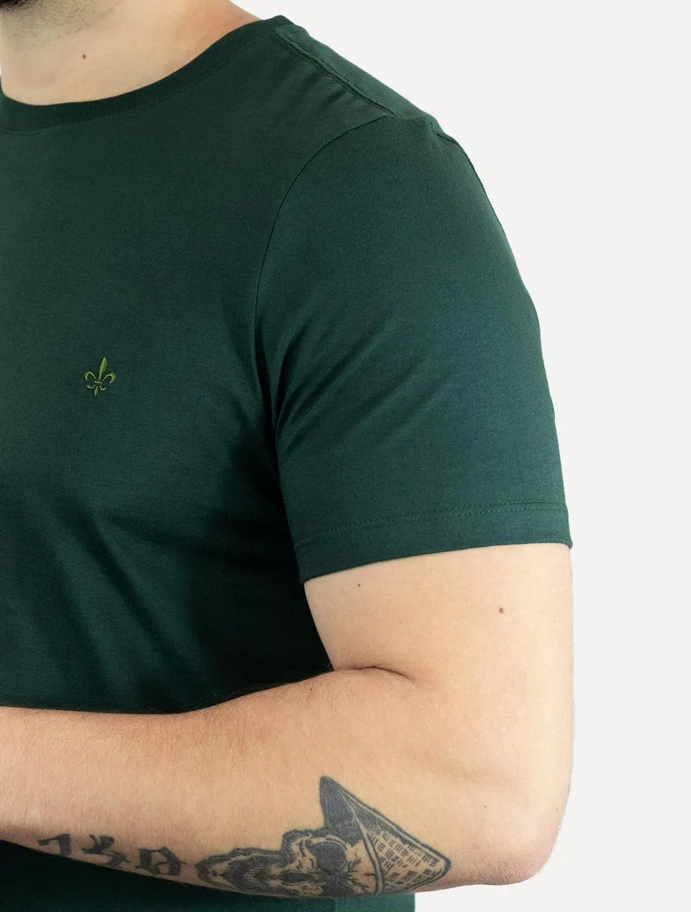 Camiseta Dudalina Masculina Essentials Modal Logo Verde