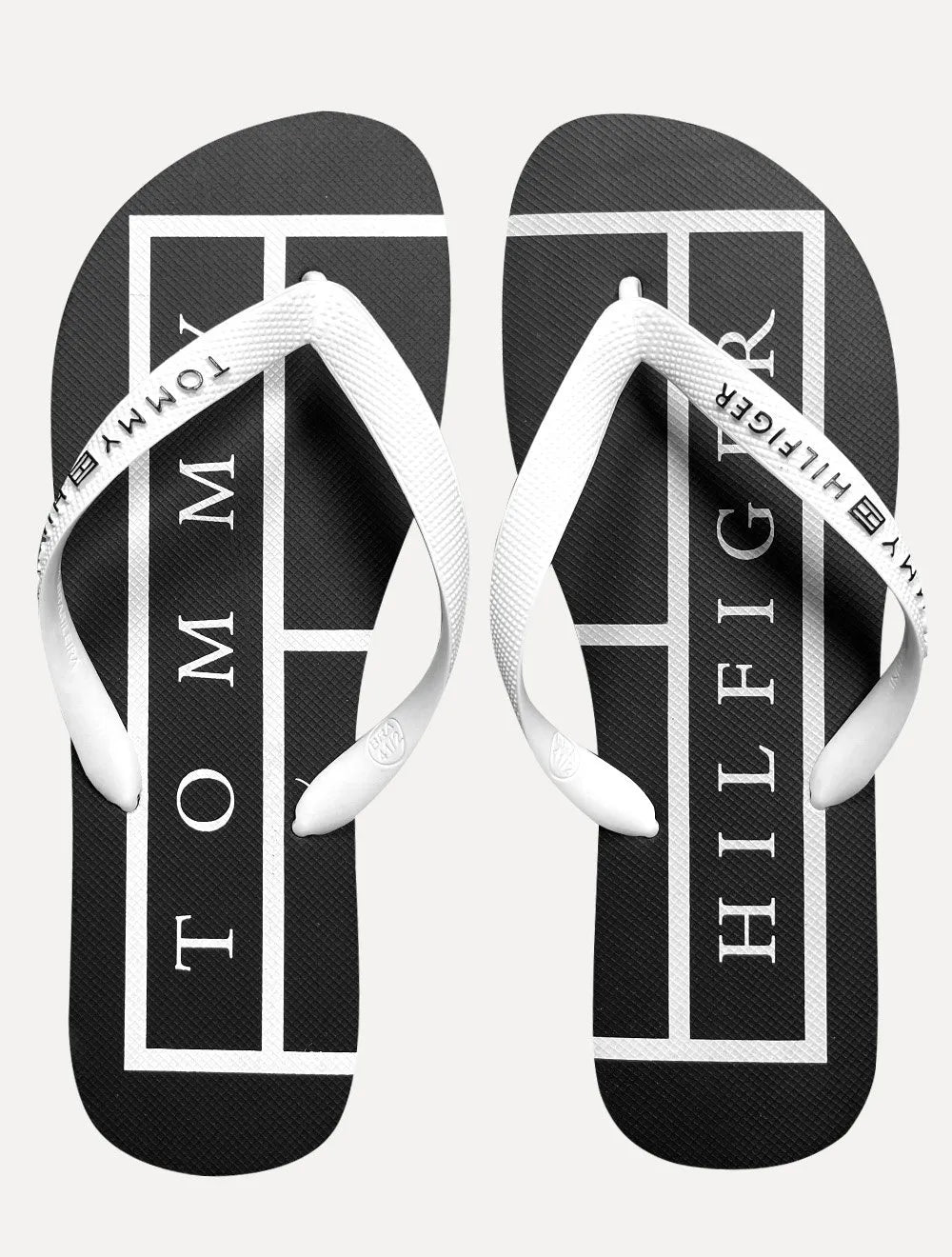 Chinelo Tommy Hilfiger Strips Rubber Beach Preto/Branco/CáquI