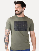 Camiseta Guess Masculina Los Angeles Rubber Logo Block Verde