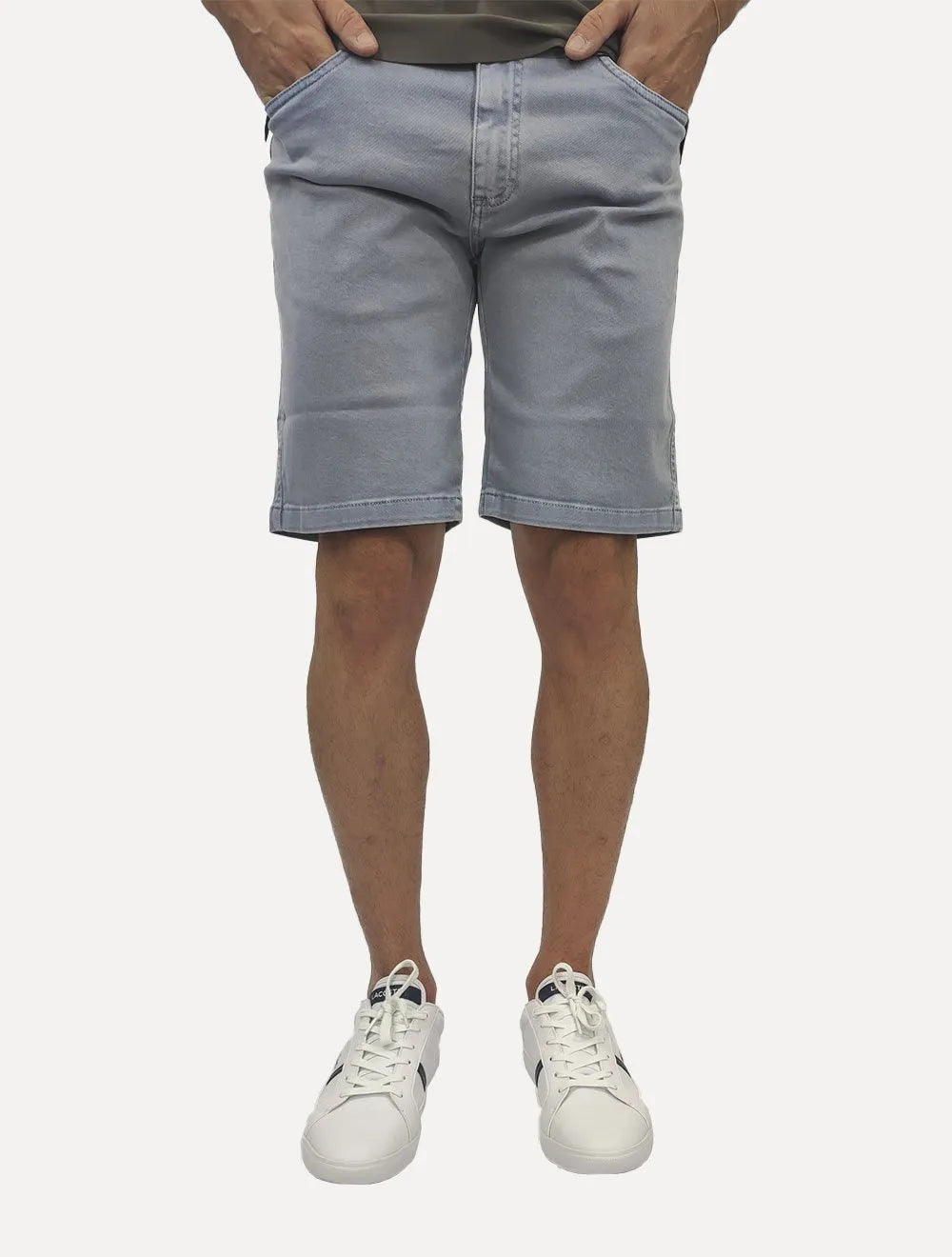 Bermuda Dudalina Masculina Jeans Slim 5 Pockets Tinturada Azul Claro