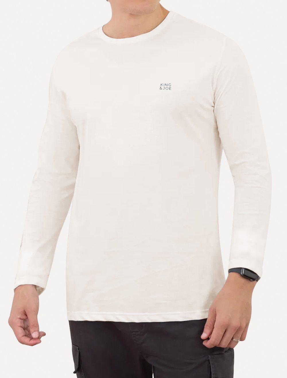 Camiseta King & Joe Masculina Manga Longa Basic Dark Small Logo Off-White