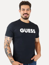 Camiseta Guess Masculina Silk Rubber Logo Azul Marinho