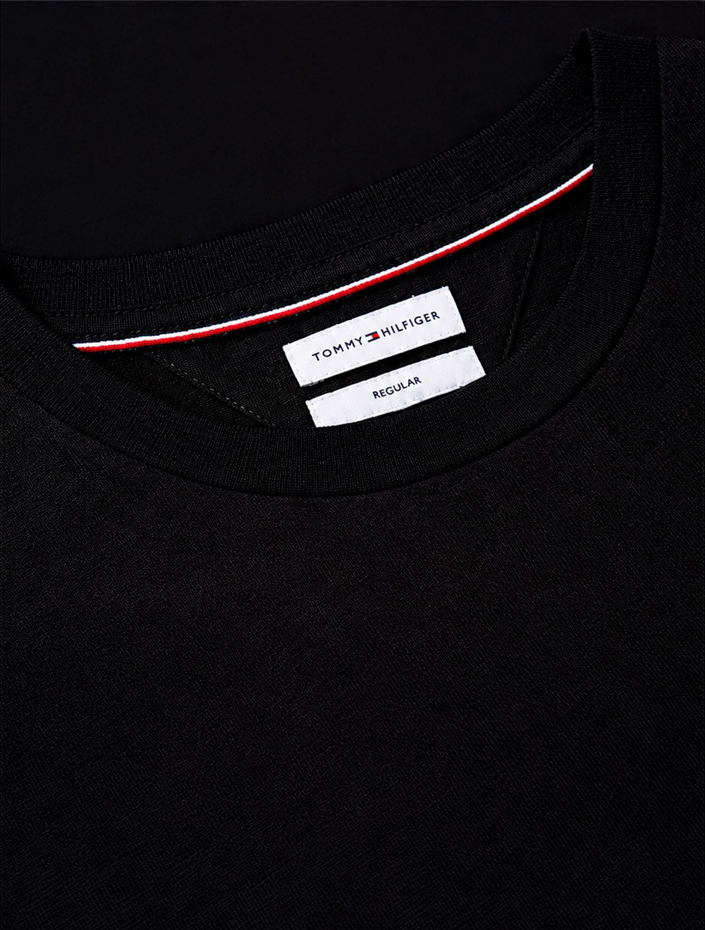 Camiseta Tommy Hilfiger Masculina 1985 Chest Print Preta