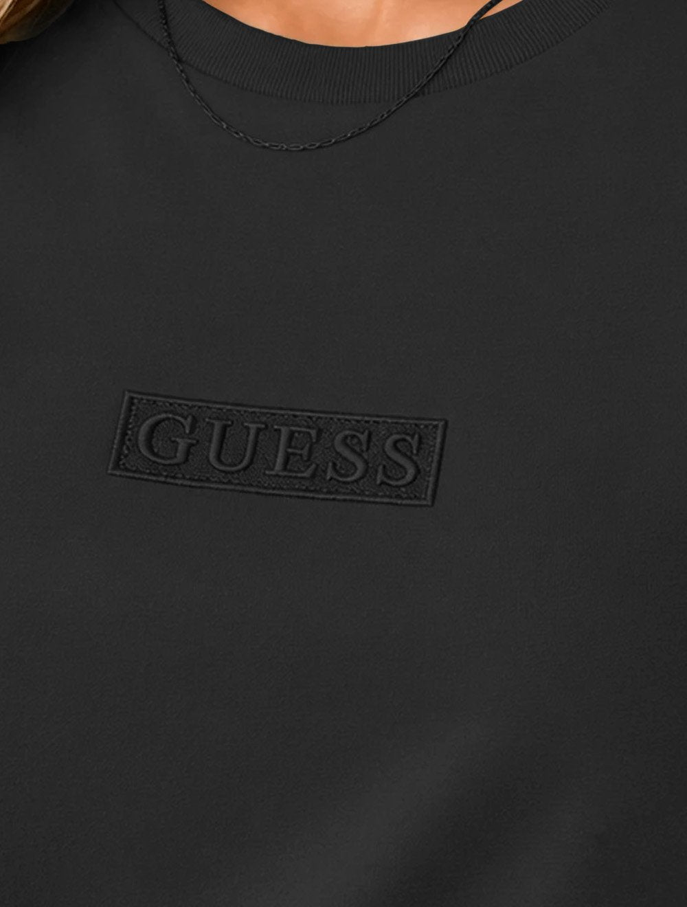Camiseta Guess Feminina Patch Small Logo Preta