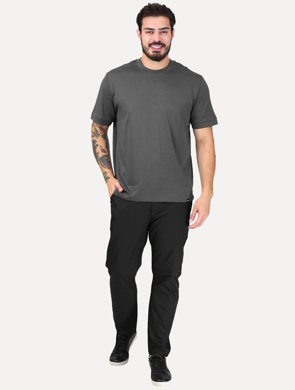 Camiseta Dixen Over Recorte Estruturado na Manga Chumbo