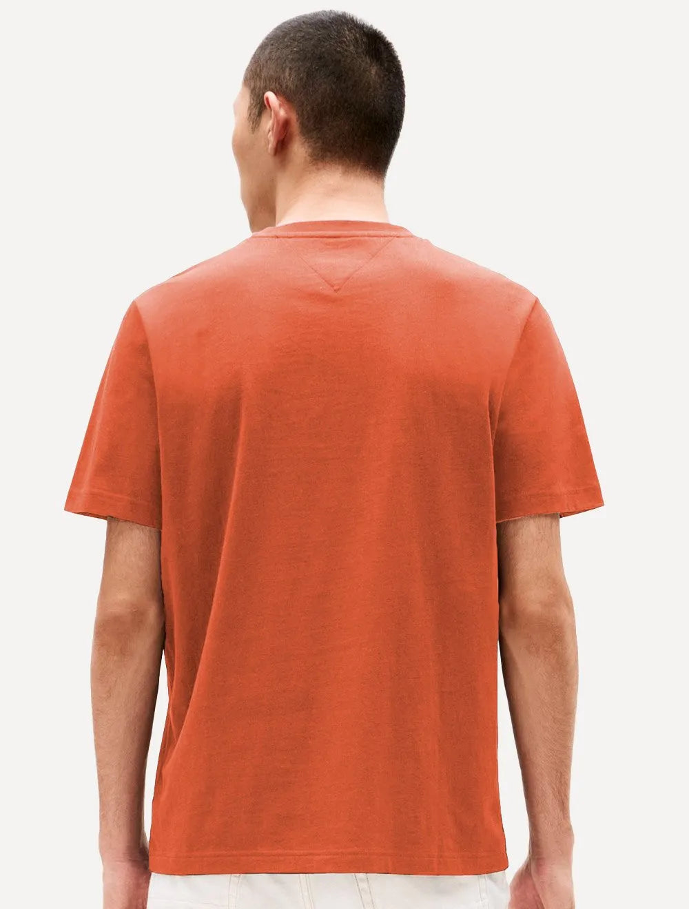 Camiseta Tommy Hilfiger Masculina Brand Love Big Laranja Escuro