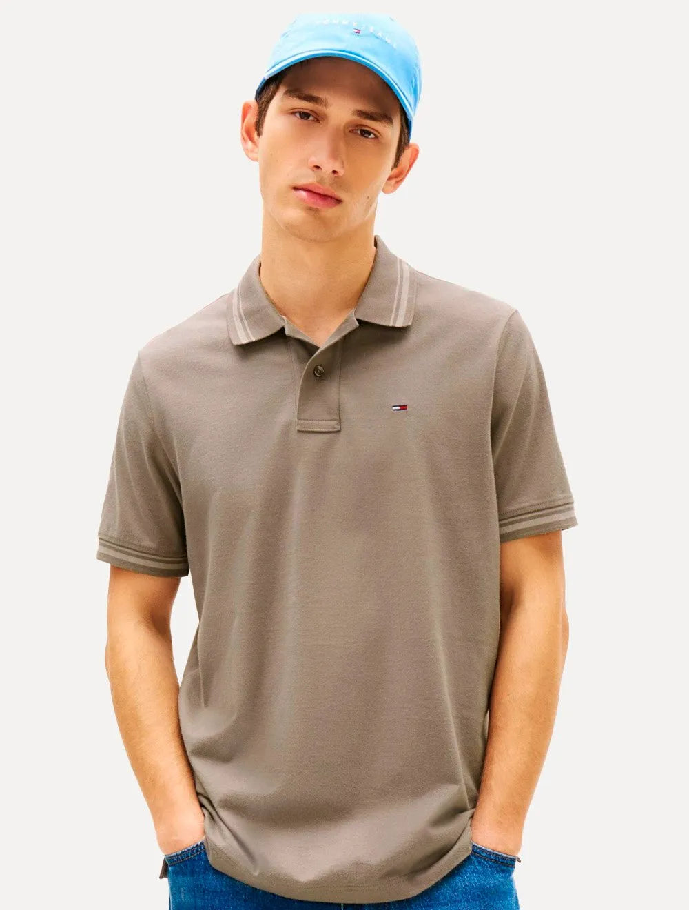 Camisa Polo Tommy Jeans Masculina Piquet Regular Tipped Marrom Médio