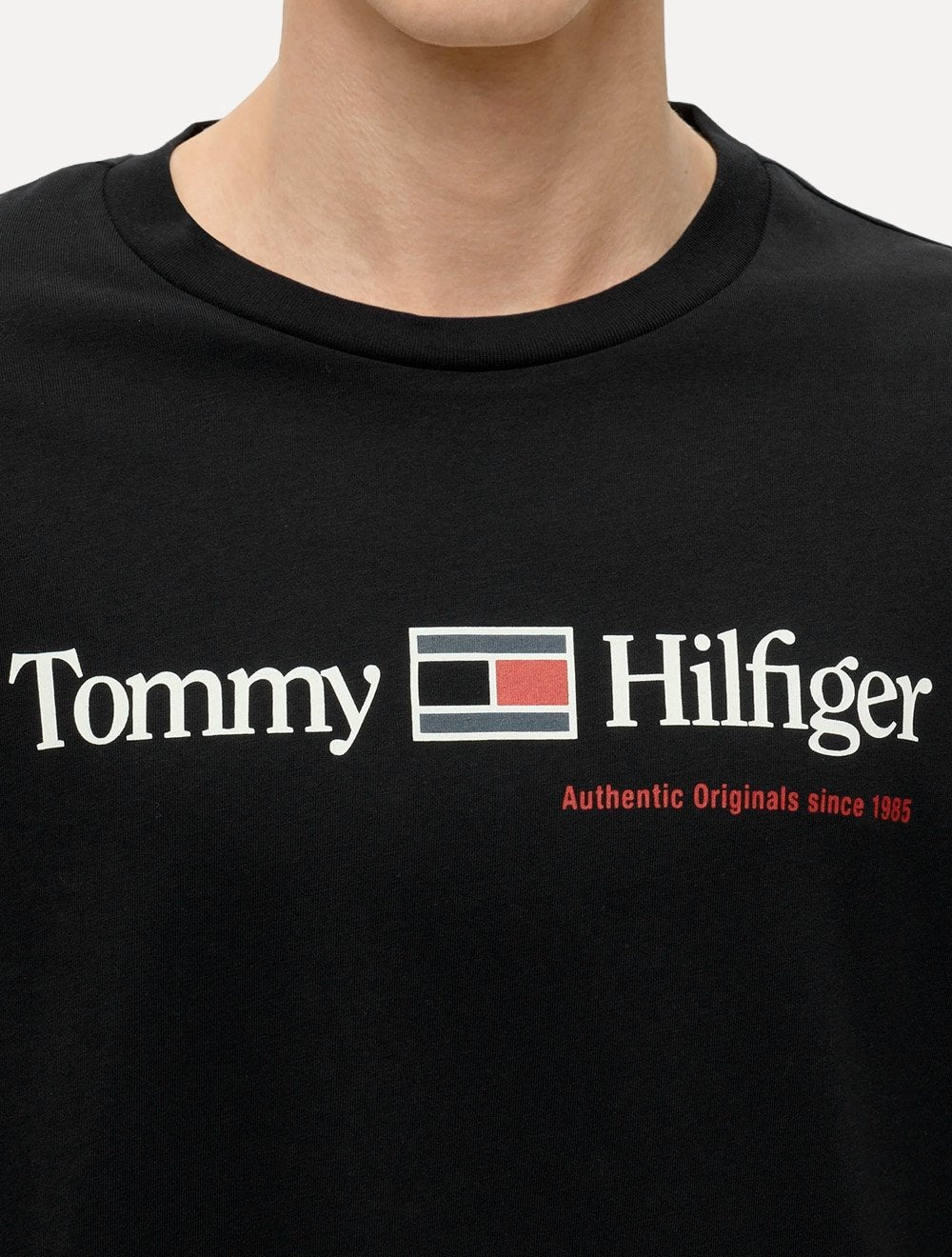 Camiseta Tommy Hilfiger Masculina Authentic Originals Preta