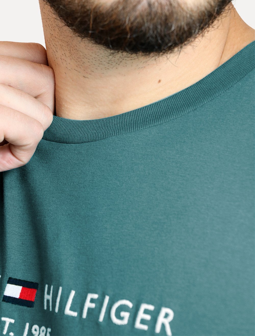 Camiseta Tommy Hilfiger Masculina Core Logo Verde Escuro