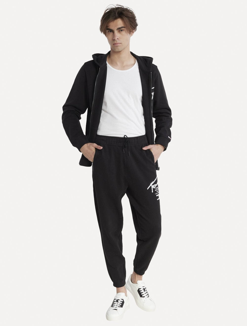 Calça Tommy Jeans Moletom Masculina Spray Logo Preta
