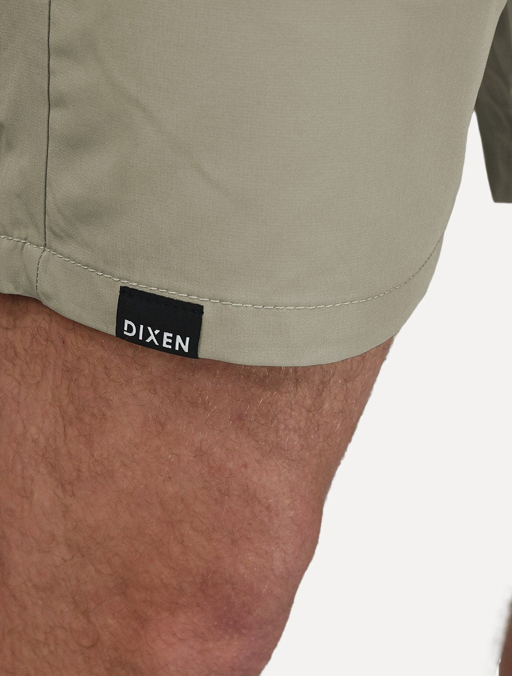 Short Dixen Maculino Tactel Meio Elástico Cáqui
