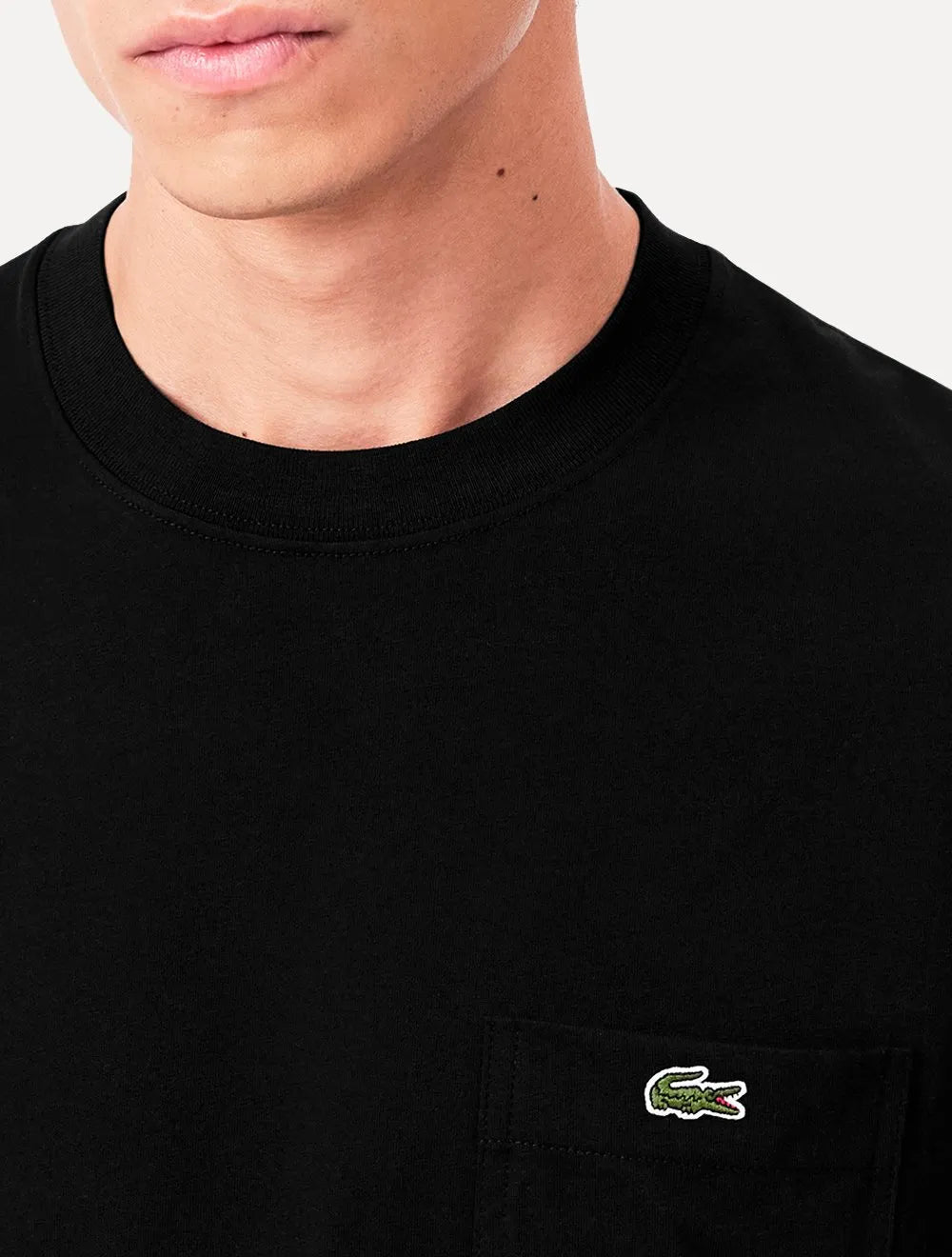 Camiseta Lacoste Masculina Classic Fit Pocket Preta