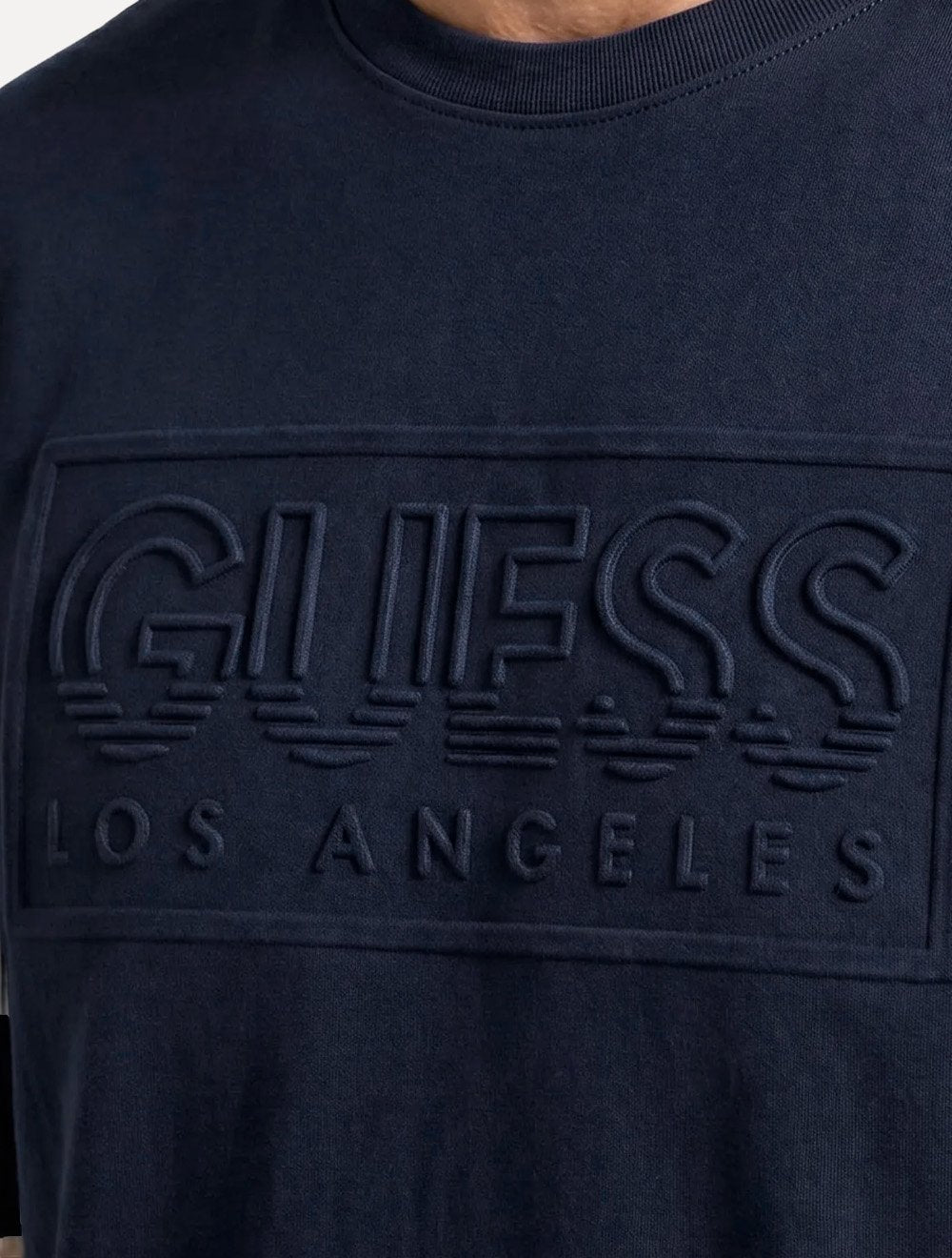 Camiseta Guess Masculina Los Angeles Embossed Logo Azul Marinho