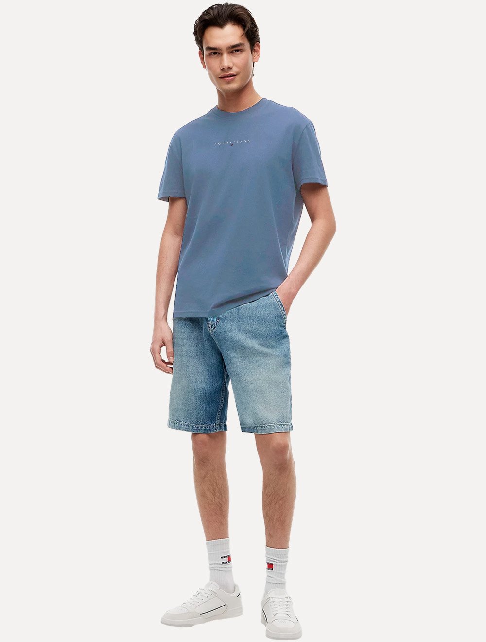 Camiseta Tommy Jeans Masculina Frontal Linear Logo Azul Claro