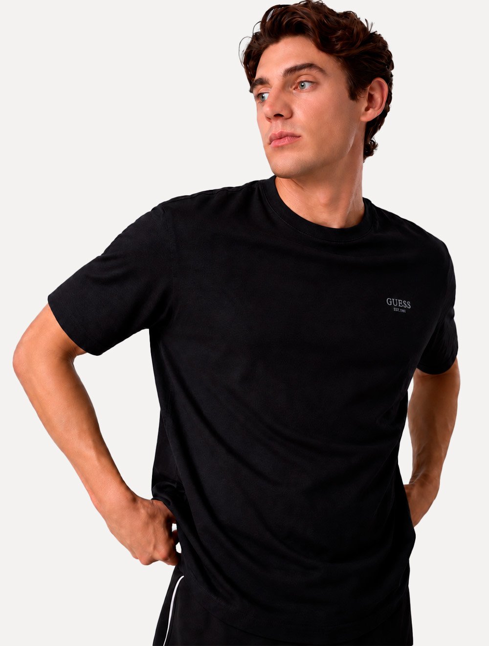 Camiseta Guess Masculina Mini Chest Rubber Est.1981 Preta